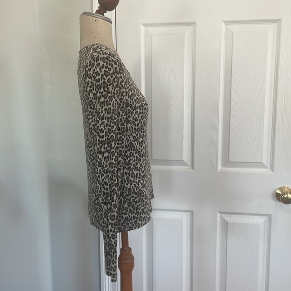 Ralph Lauren animal print top long sleeve scoop neck stretch gray womens size M - Picture 3 of 7